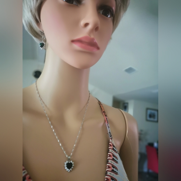 New 925 Silver Necklace and Earrings set with Emerald  Gemstone and Rhinestone - Picture 7 of 7